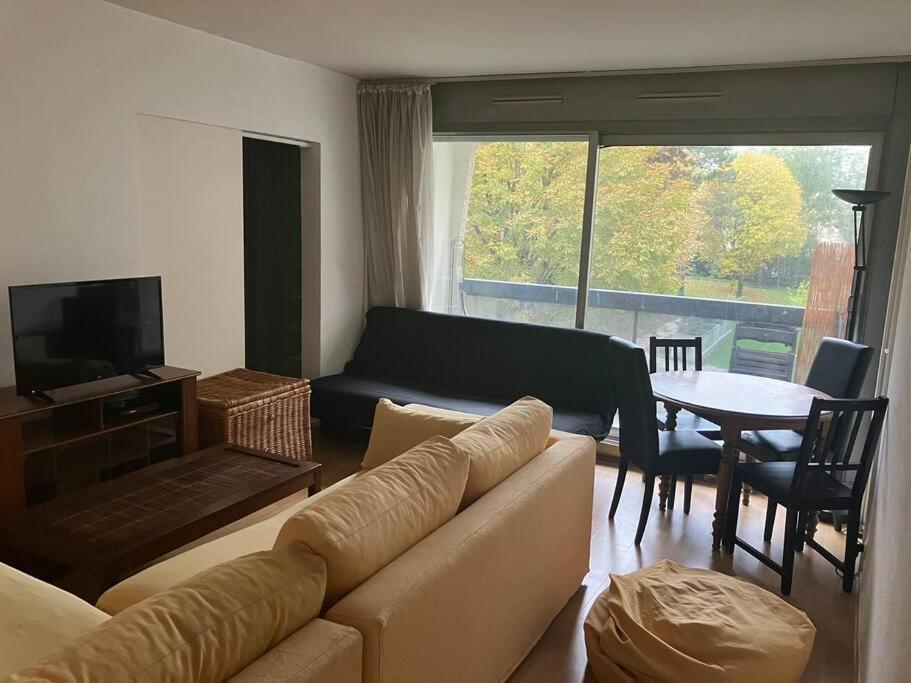 Cozy Flat In La Defense Apartment Курбьовоа Екстериор снимка